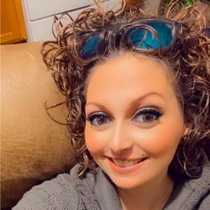 Meet your Posher, Jana